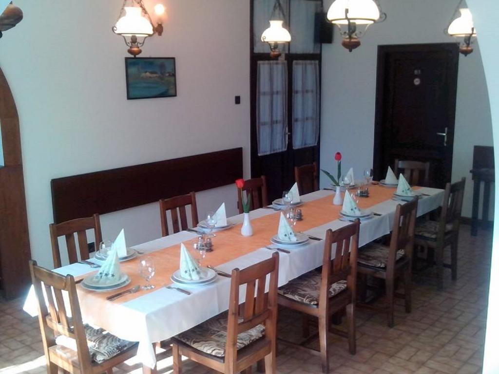 Gasthof Laci Betyar Hajdúszoboszló Exterior foto