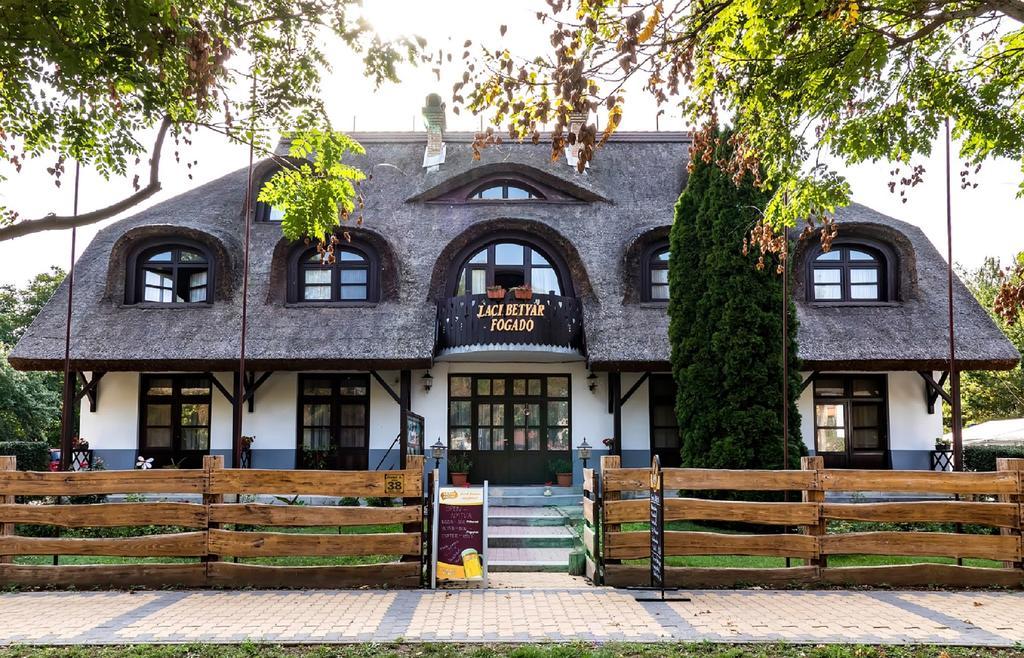 Gasthof Laci Betyar Hajdúszoboszló Exterior foto