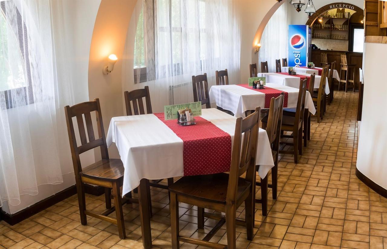 Gasthof Laci Betyar Hajdúszoboszló Exterior foto